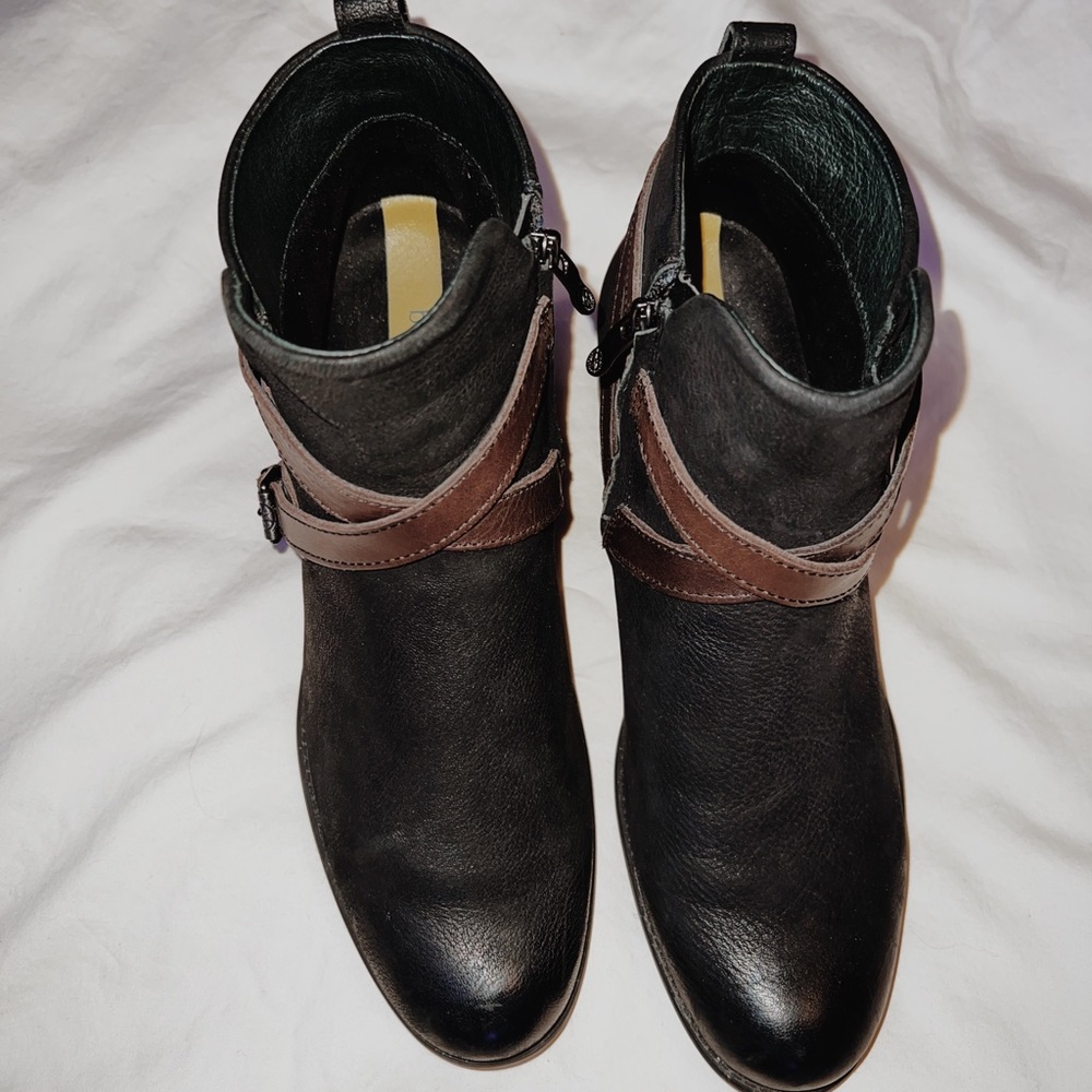 Bussola Black Leather  Ankle Boots